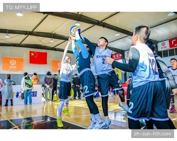 篮球比赛中，为什么脚踢球违例容易被忽视？